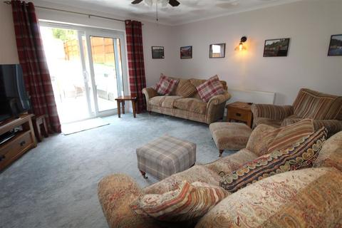 12 Brecon Chase, Minster On Sea, Sheerness, ME12 2HP