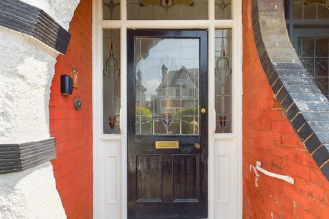 7 Mapperley Crescent, Nottingham, NG3 5FN