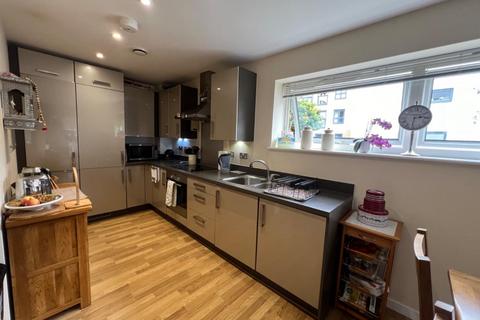 2 bedroom flat to rent, Letchworth Road, Stanmore