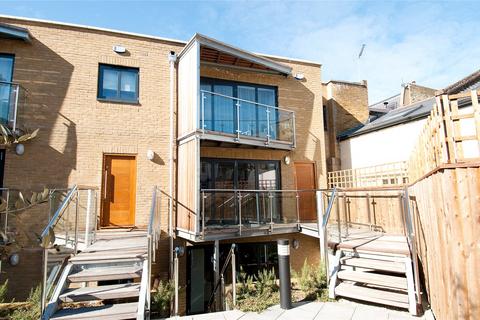 3 bedroom mews for sale, Salisbury Mews, Fulham, London, SW6