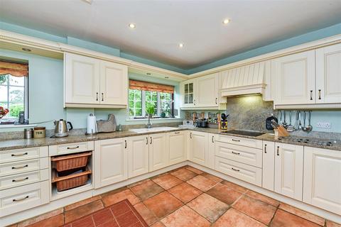 4 bedroom detached bungalow for sale, Ford Lane, Ford