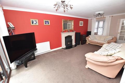 4 bedroom detached house for sale, Great Smials, South Woodham Ferrers
