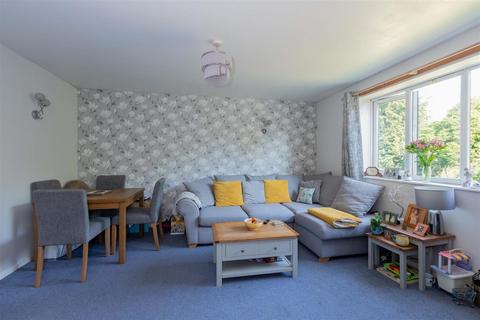 2 bedroom flat for sale, Lowestoft Drive, Cippenham