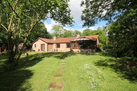 5 bedroom detached bungalow for sale, Ulgham Lane, Longhirst, Morpeth