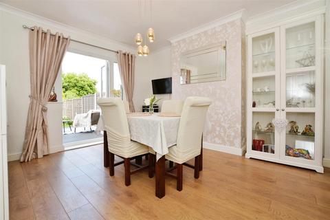 3 Shirley Crescent, Scunthorpe, DN16 1NX