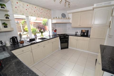 3 bedroom semi-detached bungalow for sale, Greenacre Drive, Wyke, Bradford