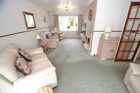 3 bedroom semi-detached bungalow for sale, Greenacre Drive, Wyke, Bradford