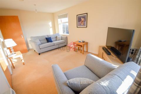 2 bedroom apartment to rent, Oxclose Park Gardens, Halfway S20