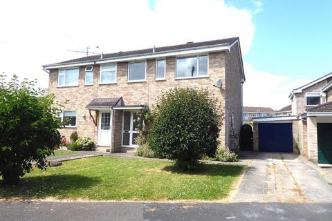 3 bedroom semi-detached house to rent, Duncliffe Close, Stalbridge, Sturminster Newton