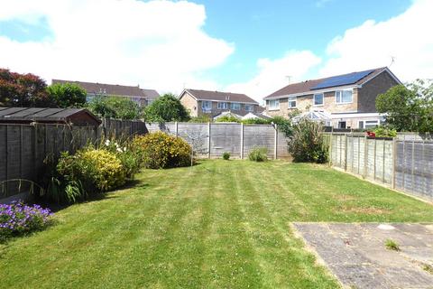 3 bedroom semi-detached house to rent, Duncliffe Close, Stalbridge, Sturminster Newton