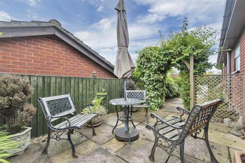 5 Breidden Close, Oswestry, SY11 1TT