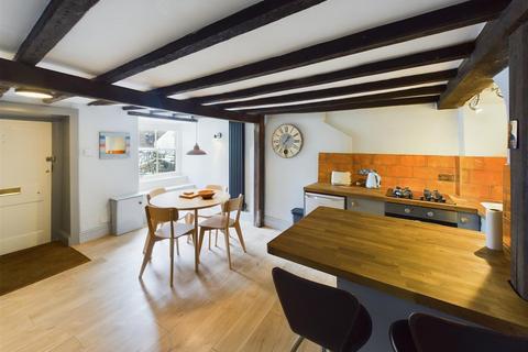 4 Quayfield Road, Ilfracombe, EX34 9EN