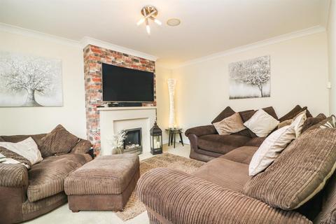 4 bedroom detached house for sale, Mayland Quay, Mayland