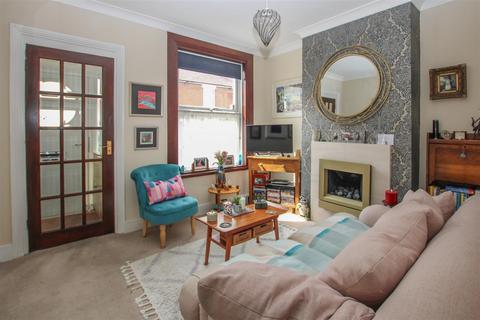 2 bedroom house for sale, North Road Avenue, Brentwood