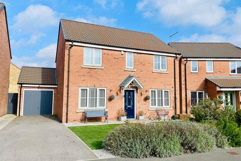 4 bedroom detached house for sale, Ashcourt Drive, Hornsea