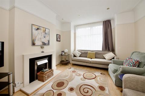 3 bedroom end of terrace house for sale, Lincoln Crescent, Enfield