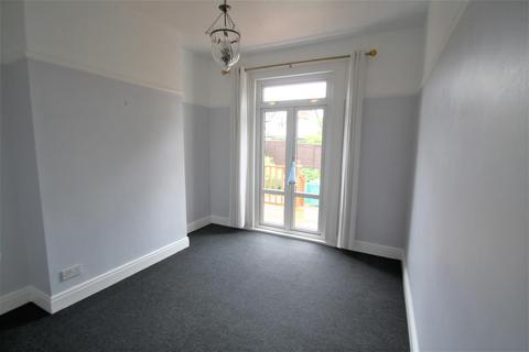 3 bedroom ground floor flat to rent, Cossington Road, Westcliff-On-Sea