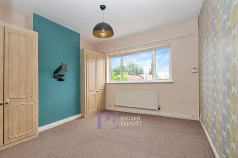 2 bedroom terraced house to rent, Kirkby Road, Barwell LE9