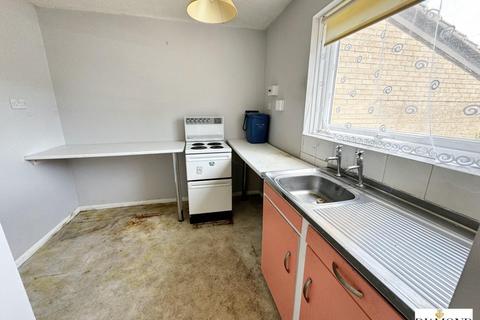 2 bedroom flat for sale, Boyes Close, Halberton, Tiverton