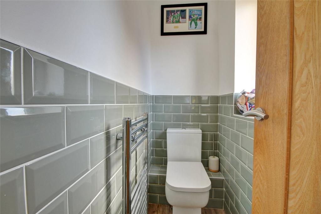 Cloakroom/Wc