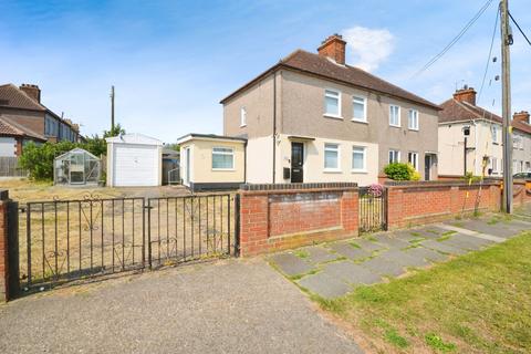 3 bedroom semi-detached house for sale, Rainbow Lane, Stanford-Le-Hope, SS17