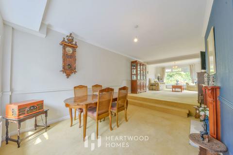 15 Forefield, St Albans, AL2 3DG