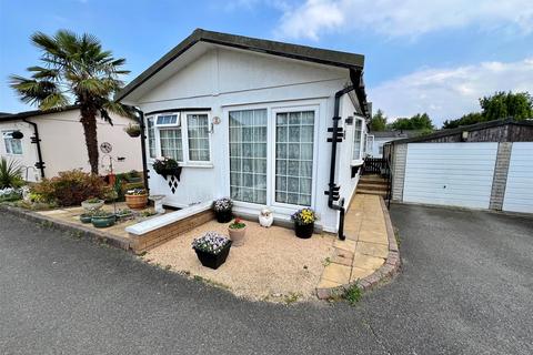 Maidstone - 2 bedroom park home for sale