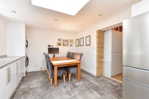 2 bedroom detached house for sale, Downsway, Whyteleafe, Surrey