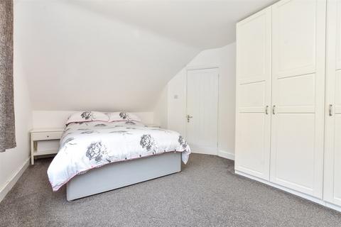 11 Downsway, Whyteleafe, CR3 0EW