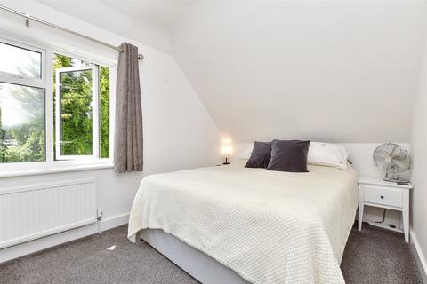 11 Downsway, Whyteleafe, CR3 0EW