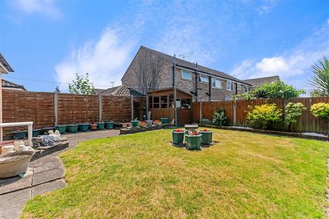 40 Fleet Road, Northfleet, Gravesend, DA11 8EE