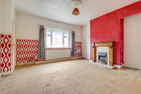 3 bedroom semi-detached house for sale, Olivers Mount, Pontefract, West Yorkshire, WF8