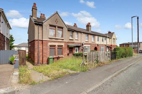 3 bedroom semi-detached house for sale, Crewe Avenue, Knottingley, West Yorkshire, WF11