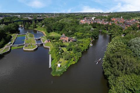 2 bedroom cottage for sale, Hunts Lock Cottages, Hunts Lock, Northwich, CW9