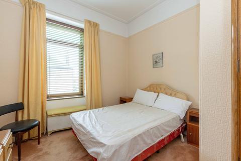 3 Ryehill Grove, Edinburgh, EH6 8ET
