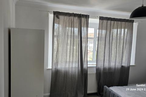 1 bedroom flat to rent, London NW10