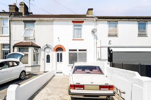 3 bedroom terraced house for sale, Napier Road, Gillingham, Kent, ME7