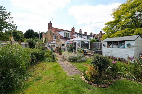 2 bedroom cottage for sale, Lincoln Road, Branston