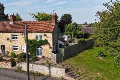 2 bedroom cottage for sale, Lincoln Road, Branston