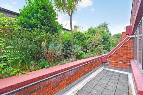 Studio for sale, Park Village East, Regents Park, NW1