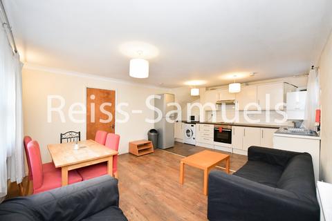 5 bedroom townhouse to rent, Lockesfield Place, London E14
