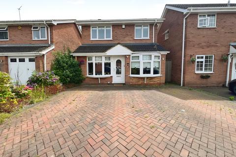 4 bedroom detached house to rent, Willow Close, Kingsbury, Tamworth, B78 2JP