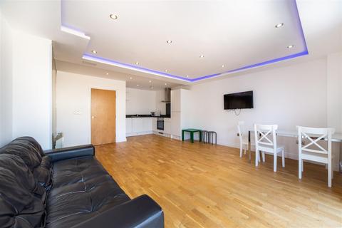 3 bedroom apartment to rent, *Bills Inclusive* Falconars House, City Centre, NE1