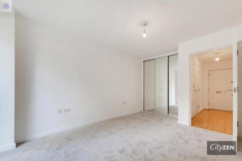 1 bedroom flat to rent, Park View Court, Devons Road, London E3