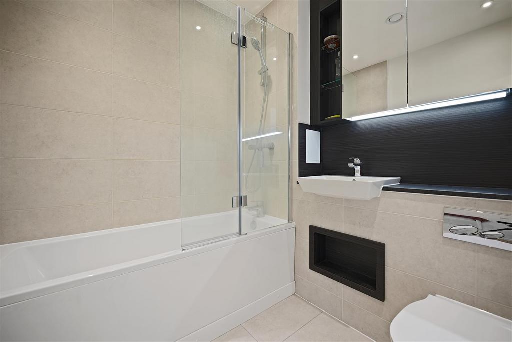 CCRR   Flat 5 Garraway Apartments Bathroom 3 (1).J