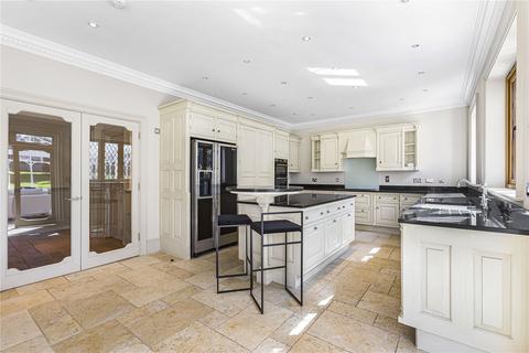 7 bedroom detached house to rent, Brookmans Avenue, Brookmans Park, Hertfordshire, AL9