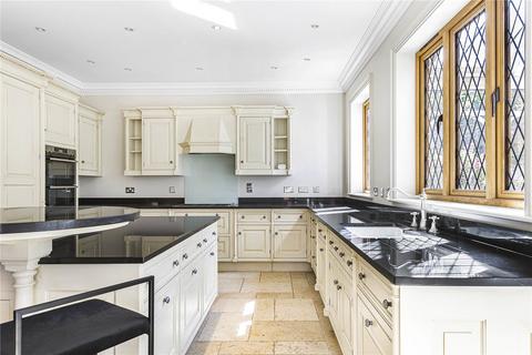 7 bedroom detached house to rent, Brookmans Avenue, Brookmans Park, Hertfordshire, AL9