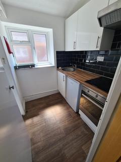 Flat to rent, Palmerston Road, Boscombe