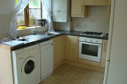 2 bedroom semi-detached house to rent, Leeward Lane, The Willows, Torquay, TQ2 7GB