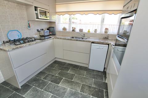 2 bedroom bungalow for sale, Wallace Way, Broadstairs, Kent
